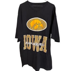 Vintage Iowa Hawkeyes Tee